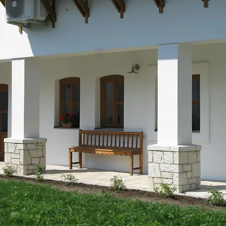 Tokaj Nobilis Udvarhaz Bodrogkeresztur
